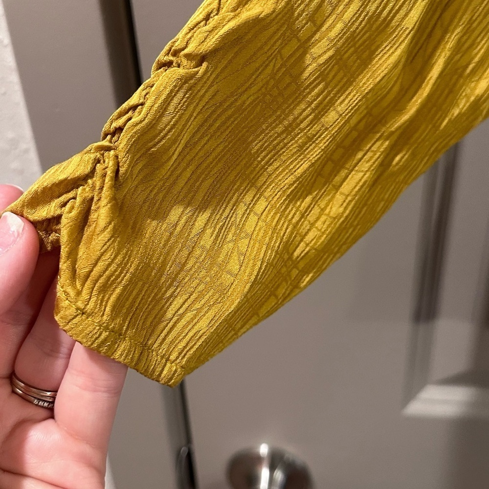 Yellow tie wrap blouse cropped - Picture 6 of 6